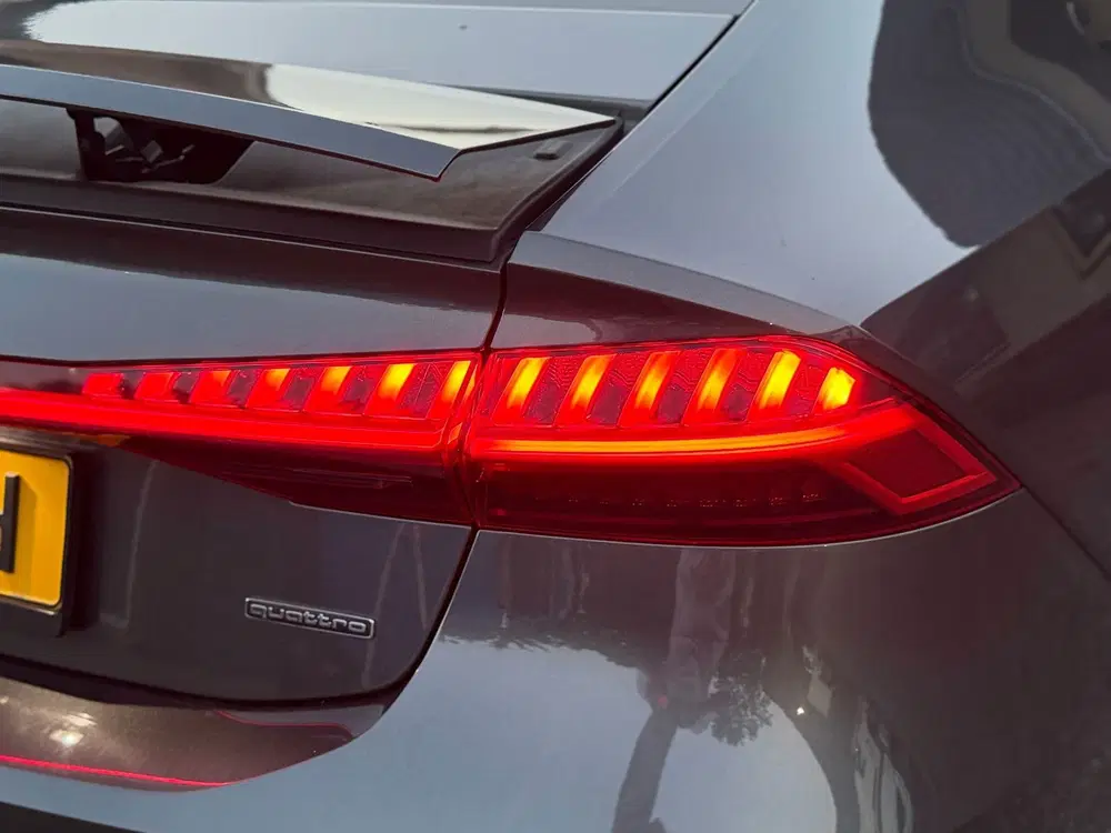 Audi A7 55 TFSI e quattro Competition uit 2021, foto 13