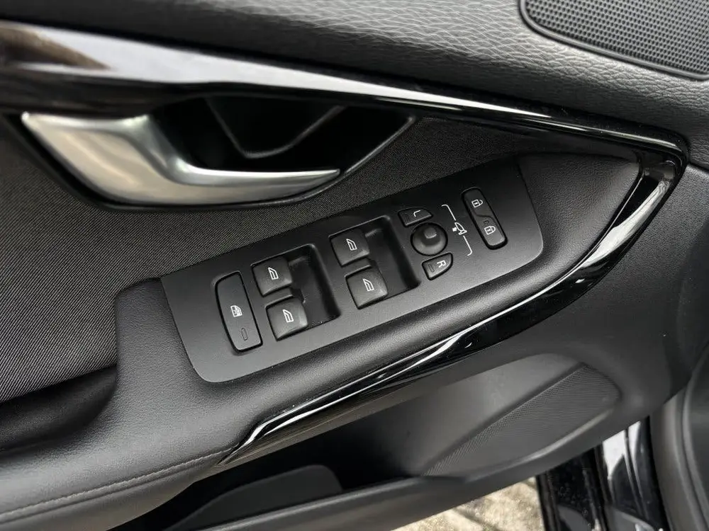Volvo V40 1.5 T3 Dynamic Edition Navi Led Cruise Stoelverwar uit 2019, foto 16