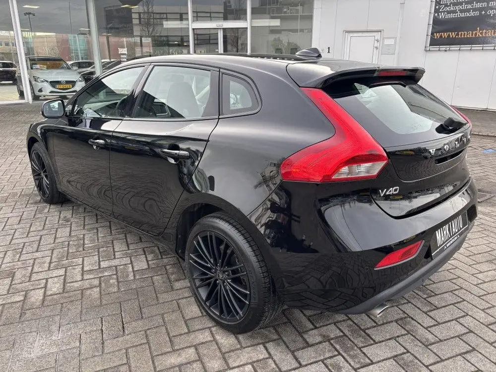 Volvo V40 1.5 T3 Dynamic Edition Navi Led Cruise Stoelverwar uit 2019, foto 3
