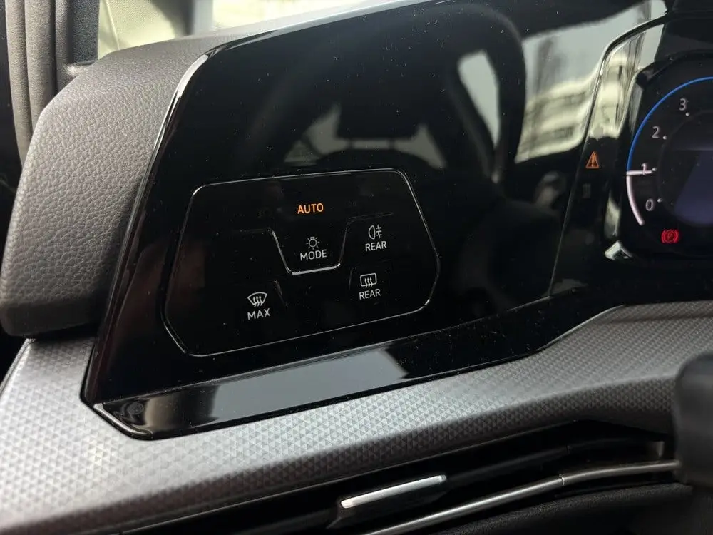 Volkswagen Golf VIII 1.5 Tsi ACT Active Carplay Cruise Led S uit 2021, foto 16