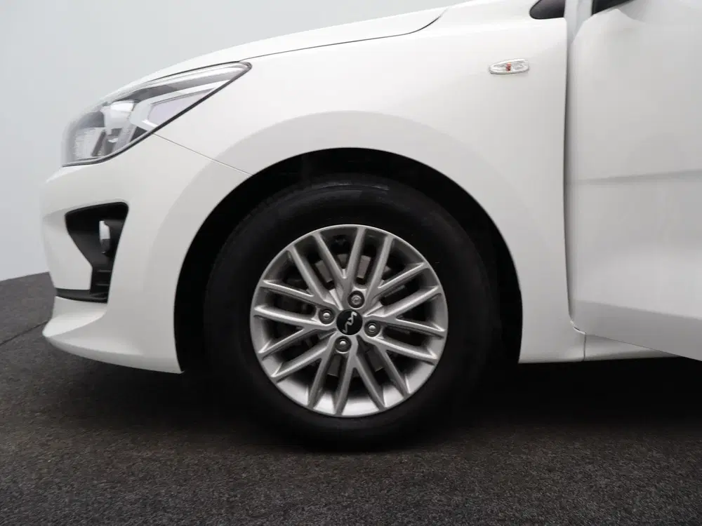 Kia Rio 1.0 T-GDi MHEV DynamicLine uit 2023, foto 17