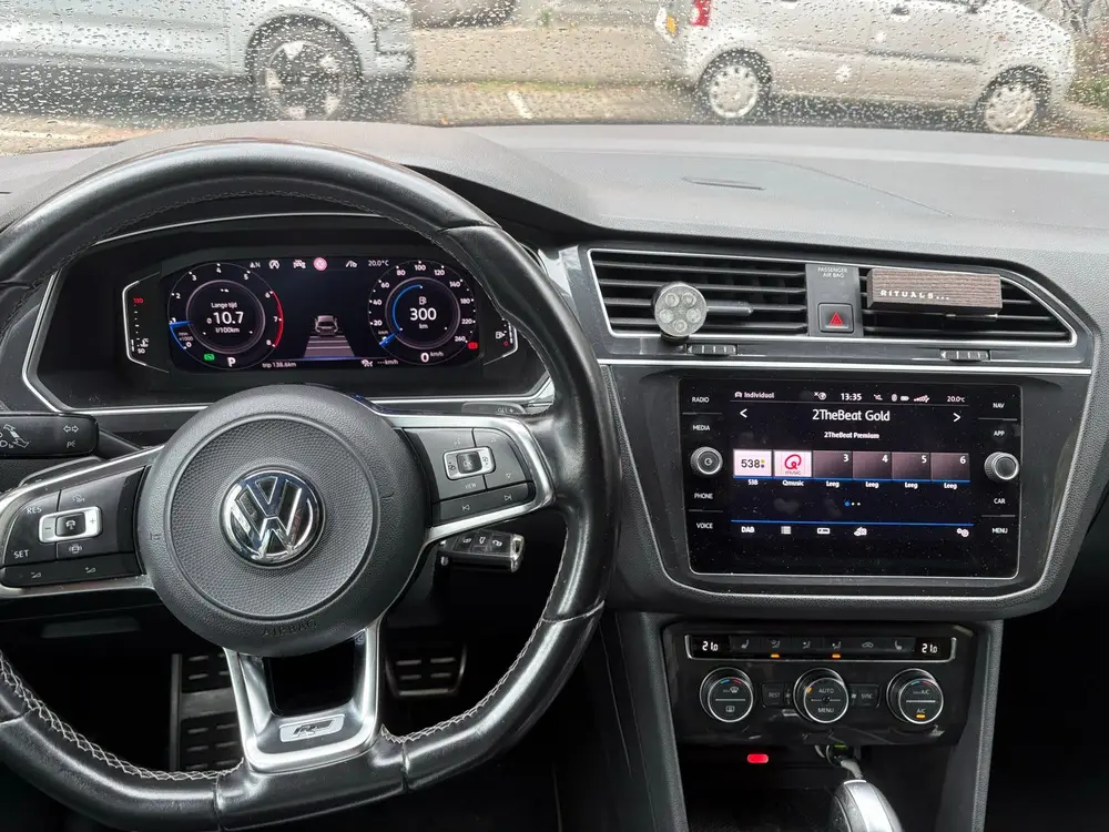 Volkswagen Tiguan 1.5 TSI ACT 150pk DSG 2019 Zwart uit 2019, foto 6