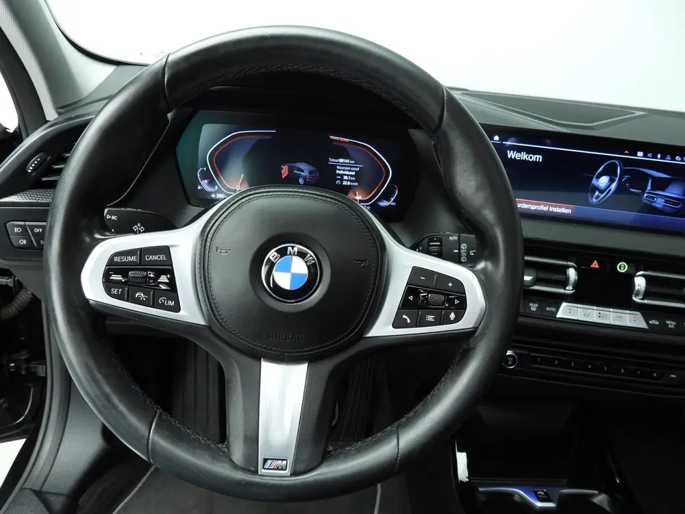 BMW 1-serie 5-deurs 118i uit 2021, foto 11