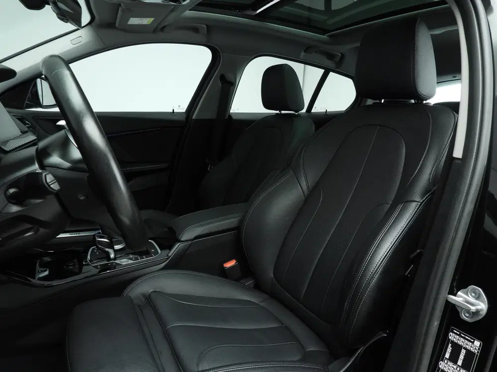 BMW 1-serie 5-deurs 118i uit 2021, foto 7