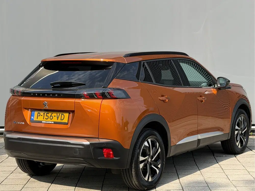 Peugeot 2008 BWJ 2022 uit 2022, foto 2