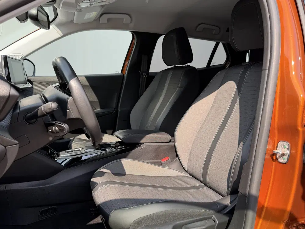 Peugeot 2008 BWJ 2022 uit 2022, foto 4