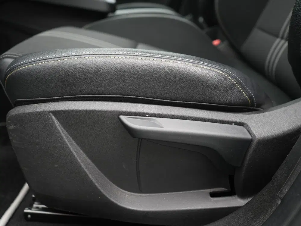 Renault Clio 1.6 E-Tech Hybrid 145 E-Tech Engineered uit 2023, foto 13