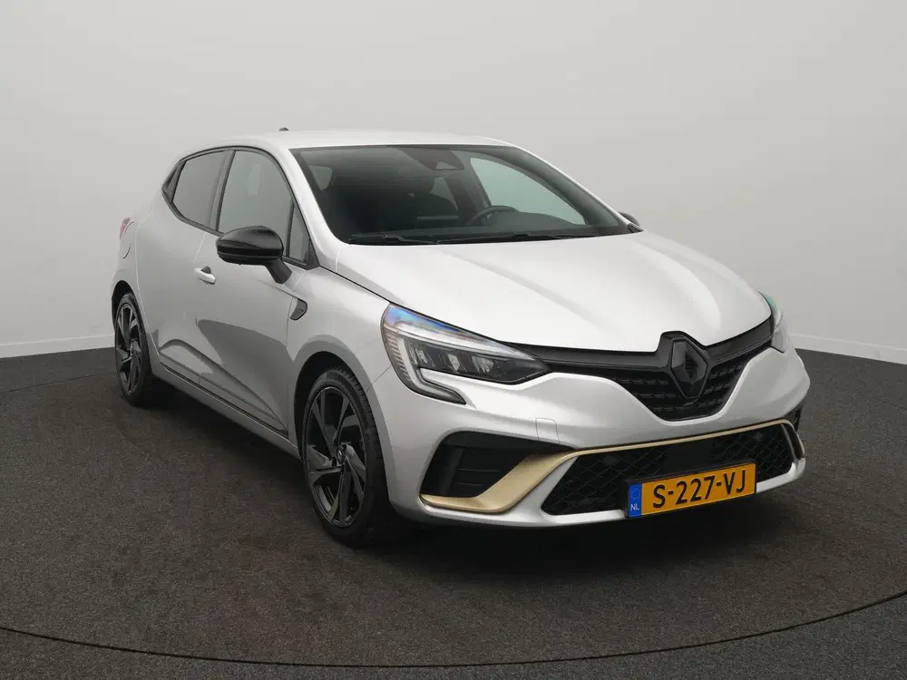 Renault Clio 1.6 E-Tech Hybrid 145 E-Tech Engineered uit 2023, foto 2