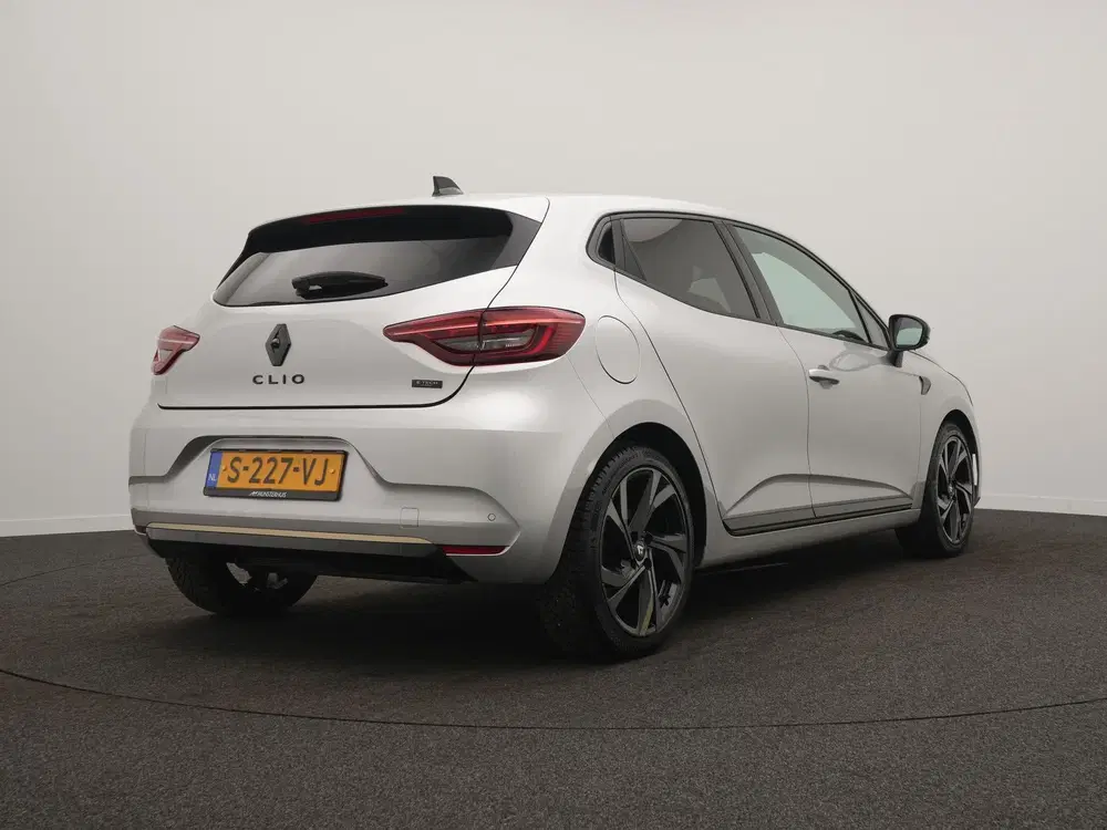 Renault Clio 1.6 E-Tech Hybrid 145 E-Tech Engineered uit 2023, foto 6