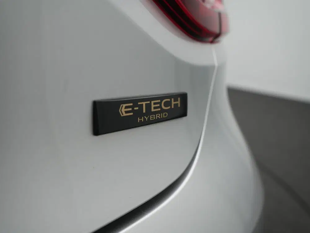 Renault Clio 1.6 E-Tech Hybrid 145 E-Tech Engineered uit 2023, foto 9