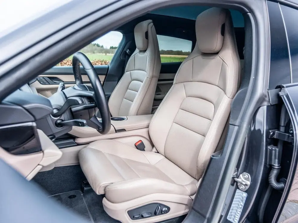 Porsche Taycan 93 kWh uit 2022, foto 3