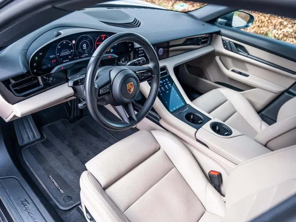 Porsche Taycan 93 kWh uit 2022, foto 7