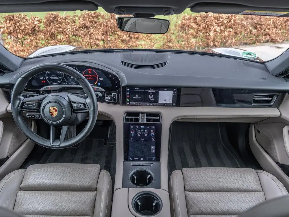Porsche Taycan 93 kWh uit 2022, foto 8
