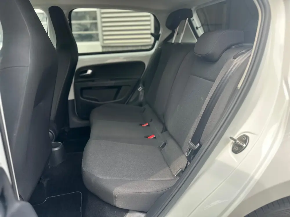 VOLKSWAGEN Up! 1.0 MPI 65PK R-line,camera,carplay, enz uit 2021, foto 4