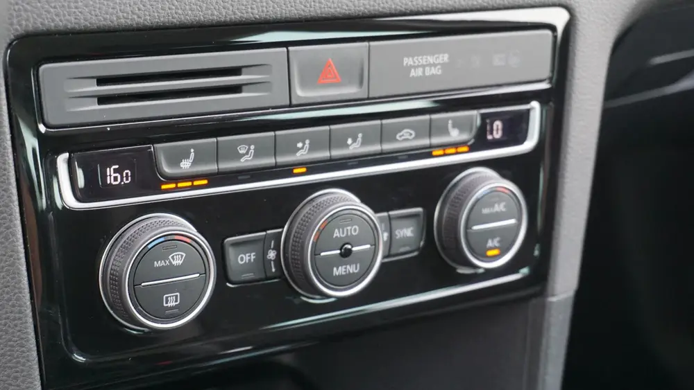 Volkswagen Golf Sportsvan 1.5 TSI 150pk DSG Highline LED Nav uit 2019, foto 16