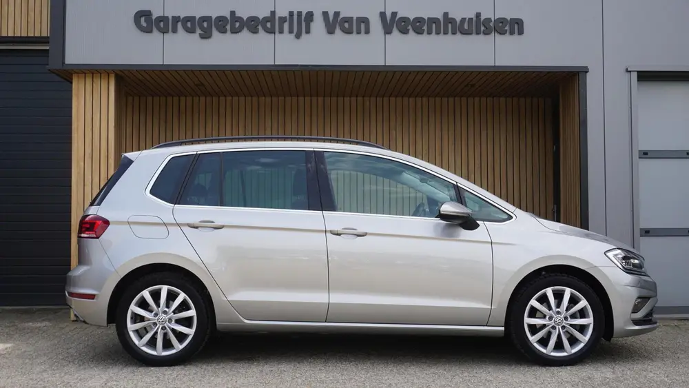 Volkswagen Golf Sportsvan 1.5 TSI 150pk DSG Highline LED Nav uit 2019, foto 3