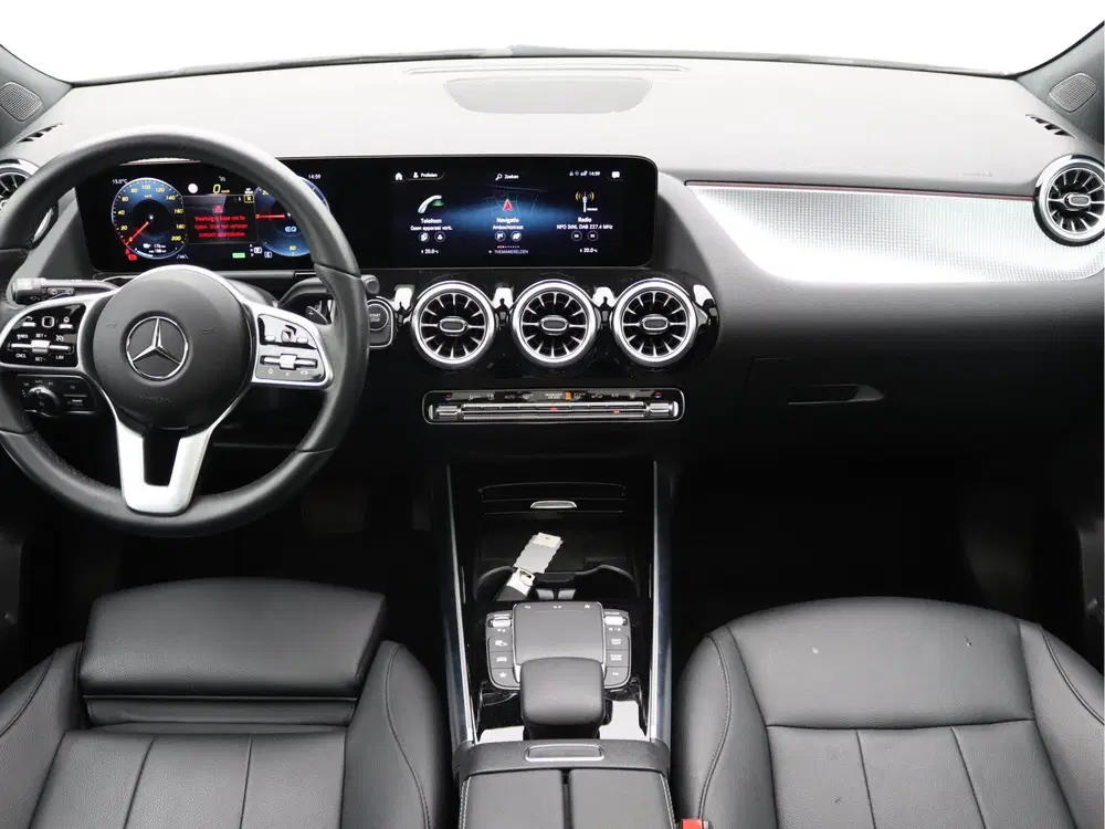Mercedes-Benz EQA 250 Pano uit 2022, foto 14