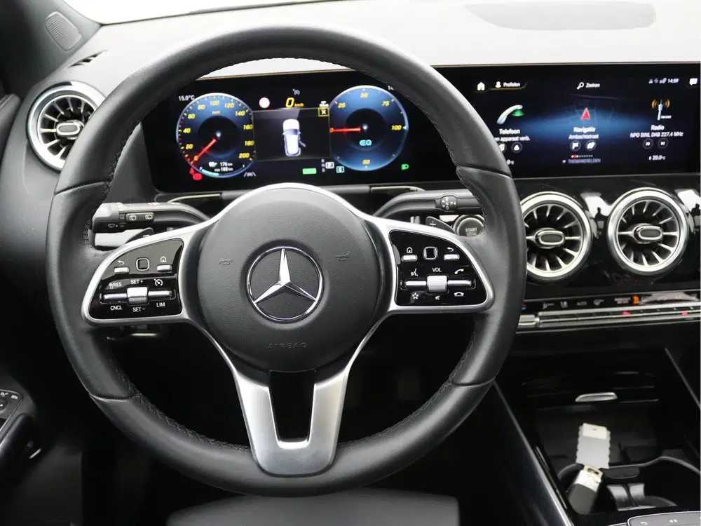 Mercedes-Benz EQA 250 Pano uit 2022, foto 15