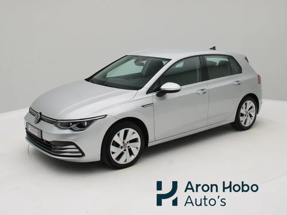 Volkswagen Golf 1.5 eTSI Style ACC, Led, Massage, Trekhaak uit 2020