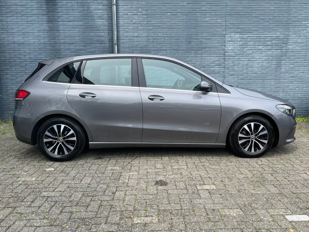 Mercedes-Benz B-Klasse B180 136PK 7G-DCT Automaat Business Soluti uit 2019, foto 3