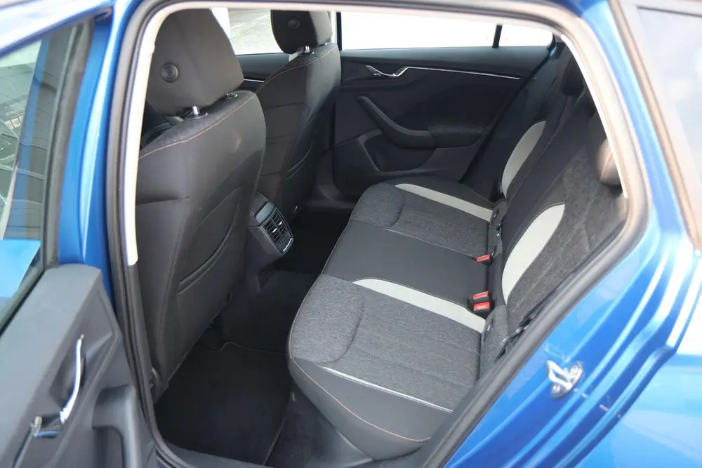 Skoda Scala 1.0 TSI 115pk DSG Business Edition | Navigatie | uit 2019, foto 17