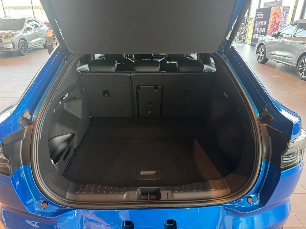 Ford Capri Premium Extended Range RWD 79 kWh uit 2026, foto 9