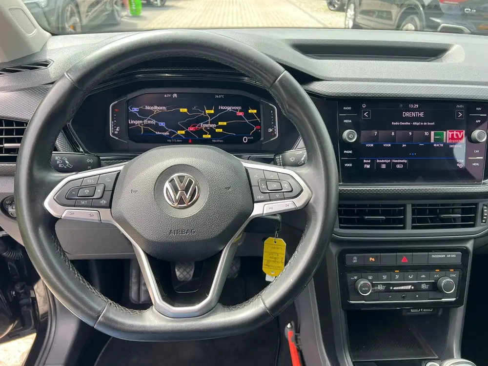 Volkswagen T-Cross 1.0 TSI r line virtual cockpit, trekhaak uit 2019, foto 11