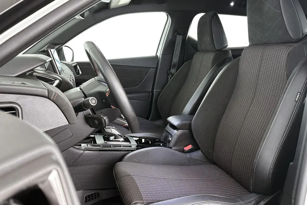 DS Automobiles 3 Crossback DS 3 Crossback E-Tense Performance Line+ 50 kWh Stoelverwarm uit 2022, foto 6