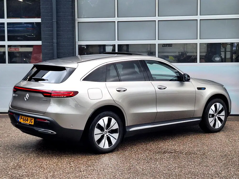 Mercedes-Benz EQC 400 4MATIC Premium Plus 80 kWh uit 2021, foto 3