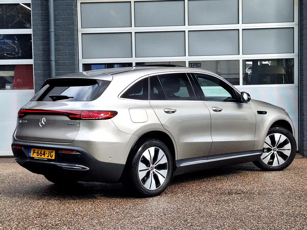 Mercedes-Benz EQC 400 4MATIC Premium Plus 80 kWh uit 2021, foto 4