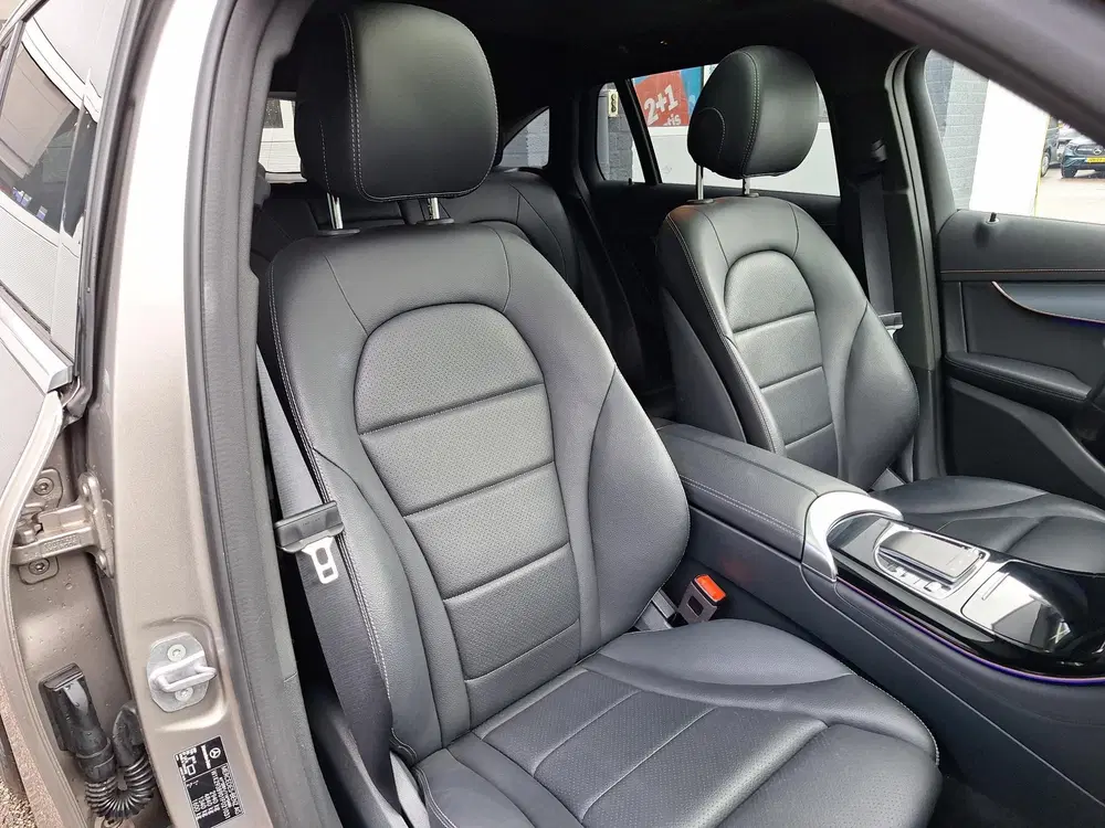 Mercedes-Benz EQC 400 4MATIC Premium Plus 80 kWh uit 2021, foto 7