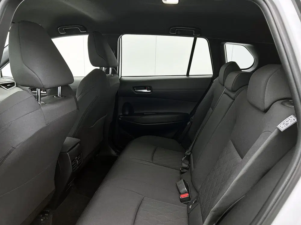 Toyota Corolla Cross Hybrid 140 Style l Navigatie l Parkeers uit 2025, foto 17