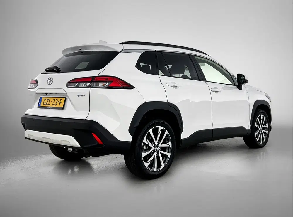 Toyota Corolla Cross Hybrid 140 Style l Navigatie l Parkeers uit 2025, foto 2