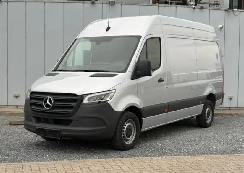 Mercedes-Benz Sprinter 319CDI 190PK L2H2 uit 2023