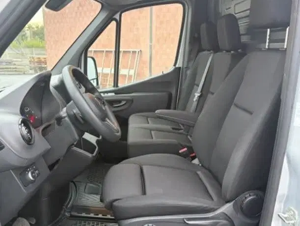 Mercedes-Benz Sprinter 319CDI 190PK L2H2 uit 2023, foto 14
