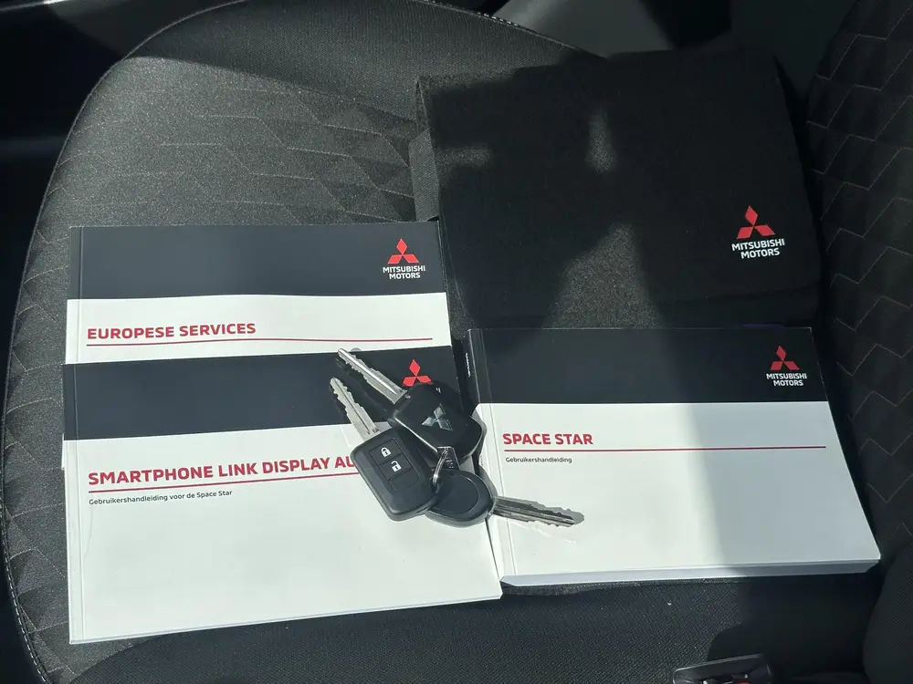 Mitsubishi Space Star 1.2 Dynamic uit 2023, foto 5