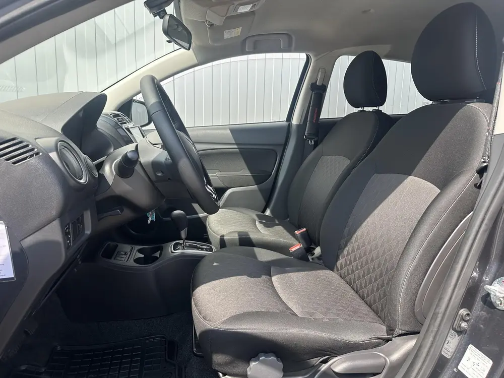 Mitsubishi Space Star 1.2 Dynamic uit 2023, foto 6