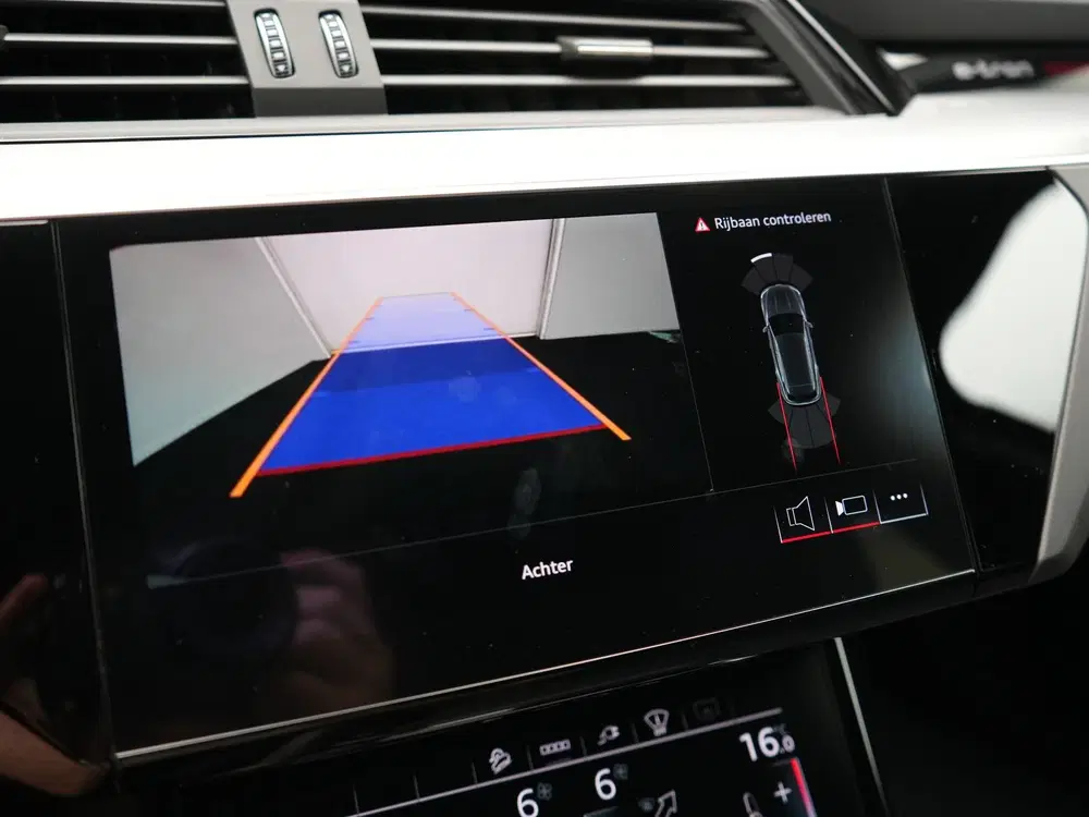 Audi Q8 e-tron 55 Quattro S Line 114 kWh 408pk Dealer O.H uit 2024, foto 14