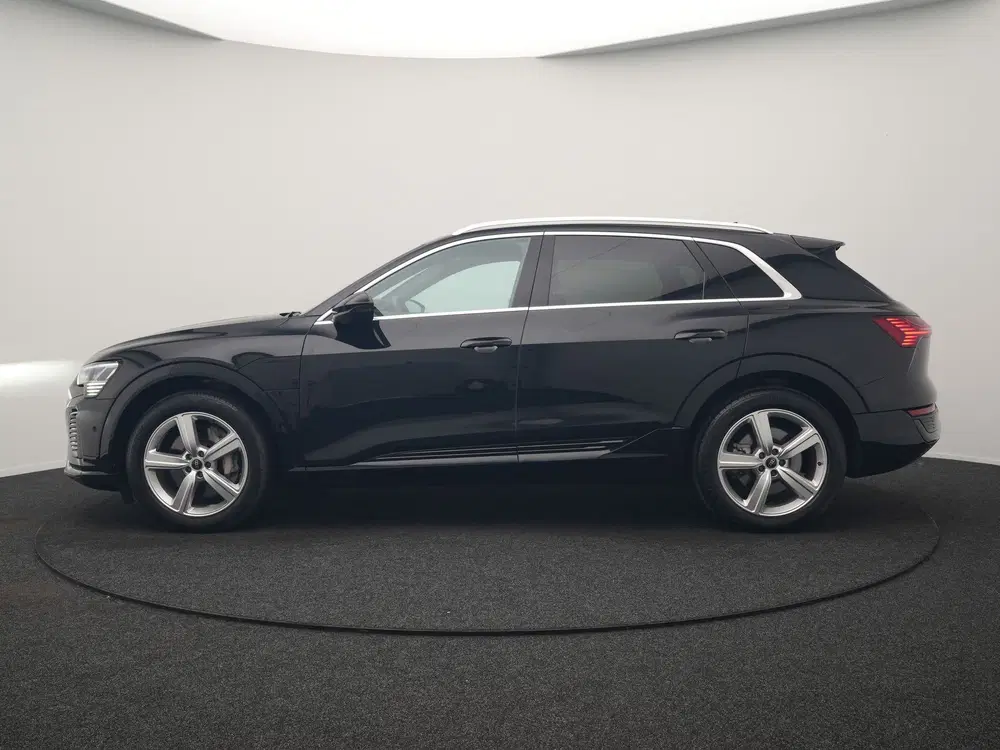 Audi Q8 e-tron 55 Quattro S Line 114 kWh 408pk Dealer O.H uit 2024, foto 2