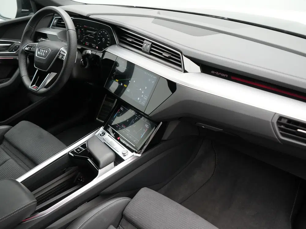 Audi Q8 e-tron 55 Quattro S Line 114 kWh 408pk Dealer O.H uit 2024, foto 4
