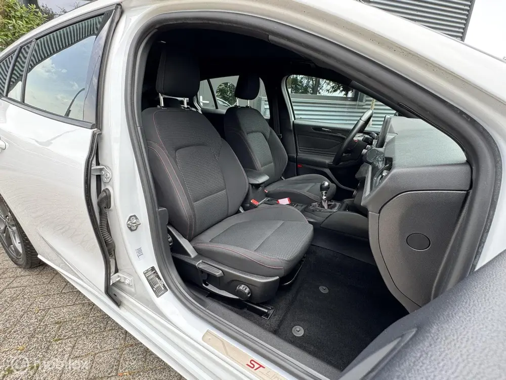 Ford Focus Wagon Focus 1.0 EcoBoost | ST Line | CarPlay | Led | uit 2019, foto 13