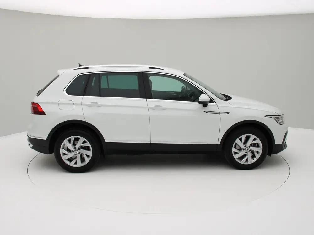 Volkswagen Tiguan 2.0 TSI 4Motion Trekhaak, Camera, Stoelver uit 2022, foto 6