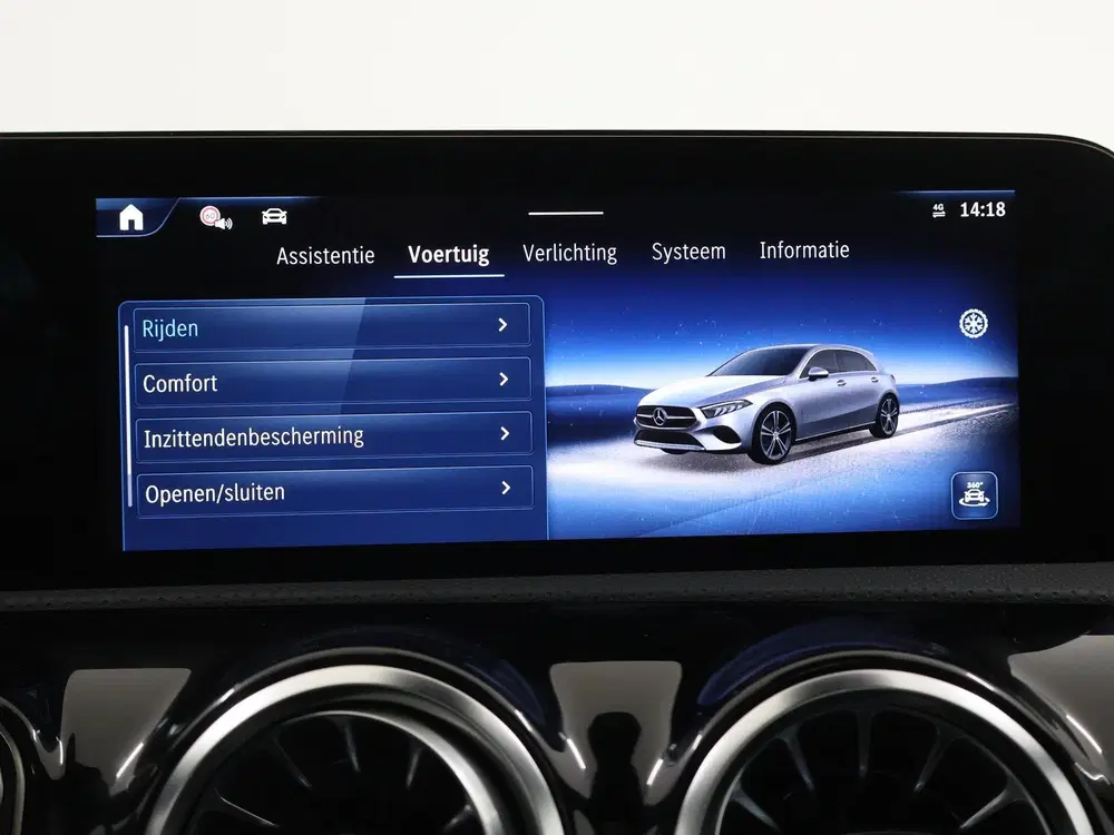 Mercedes-Benz A-Klasse 180 Business Solution AMG uit 2025, foto 18