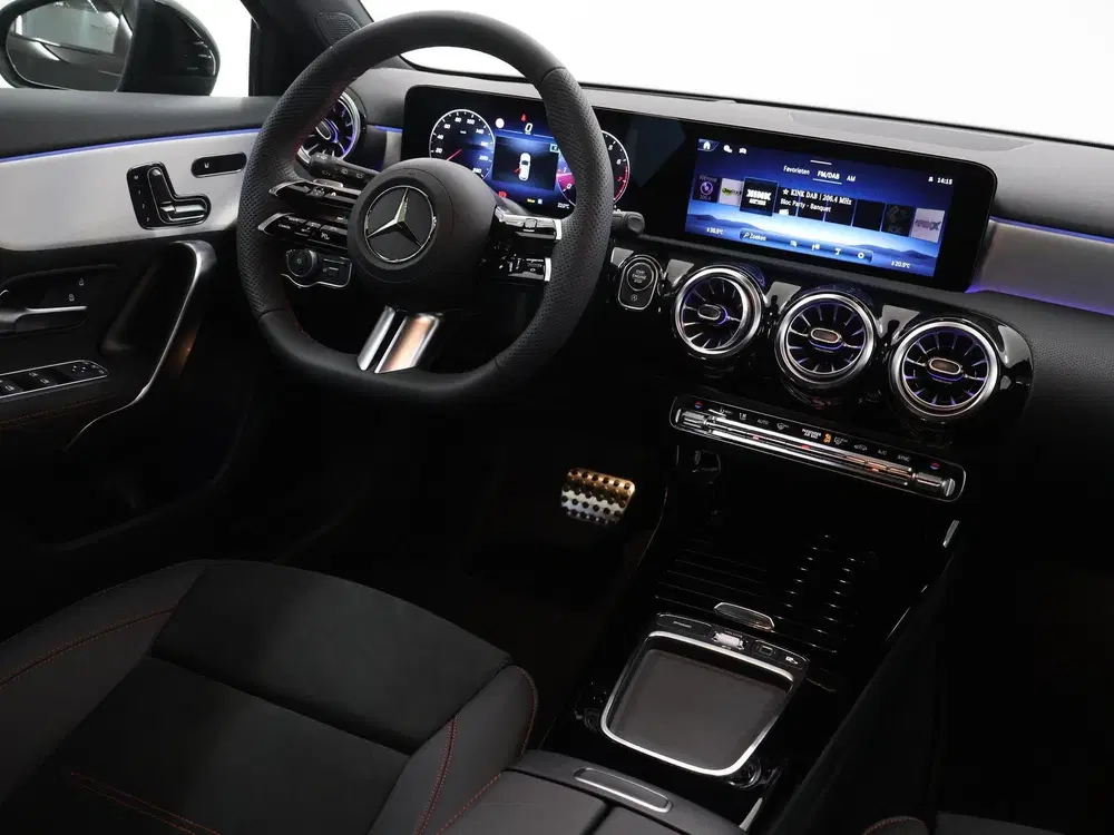 Mercedes-Benz A-Klasse 180 Business Solution AMG uit 2025, foto 9