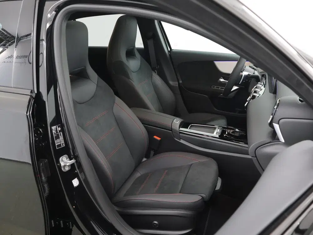 Mercedes-Benz A-Klasse 180 Business Solut uit 2025, foto 10
