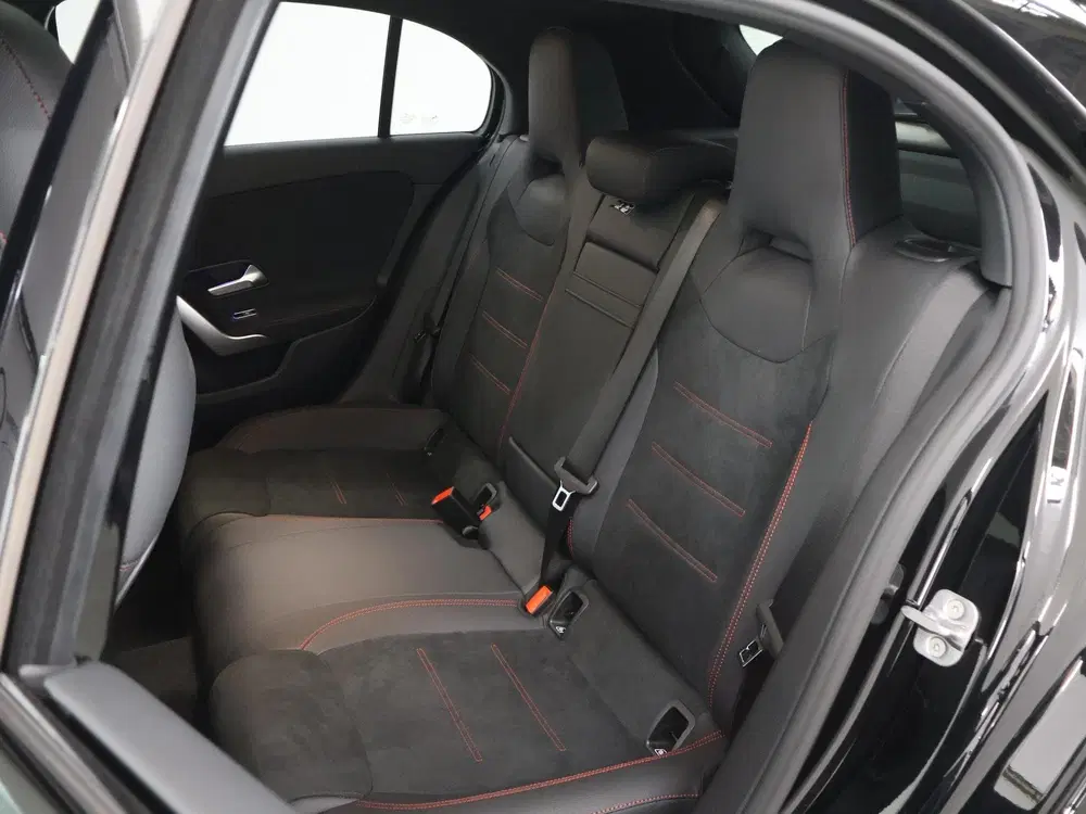 Mercedes-Benz A-Klasse 180 Business Solut uit 2025, foto 11