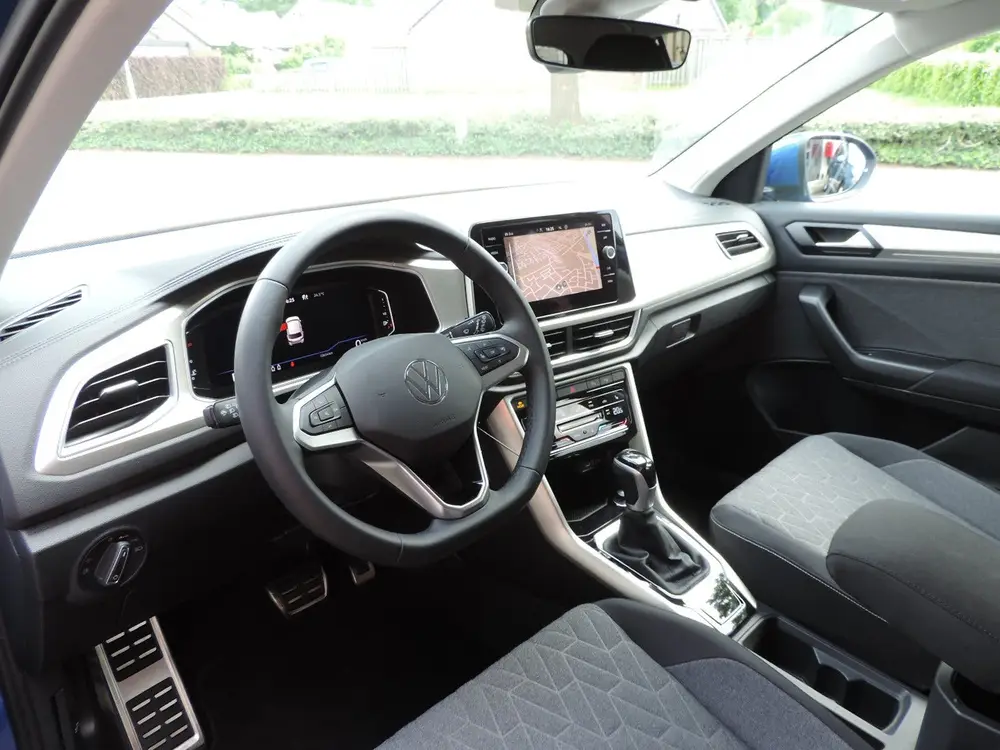 Volkswagen T-Roc 1.5 TSI 150PK Move DSG - Standkachel | Came uit 2023, foto 2