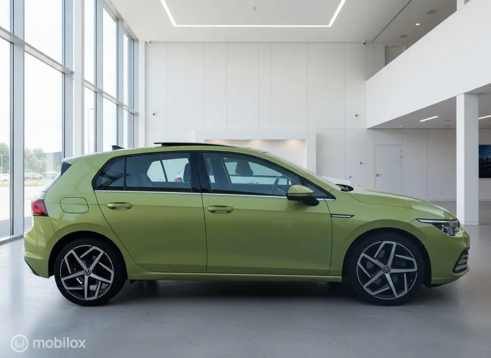 Volkswagen Golf 1.5 eTSI Style Ad Cruise|Navi|Pano|Led EX BP uit 2020, foto 3