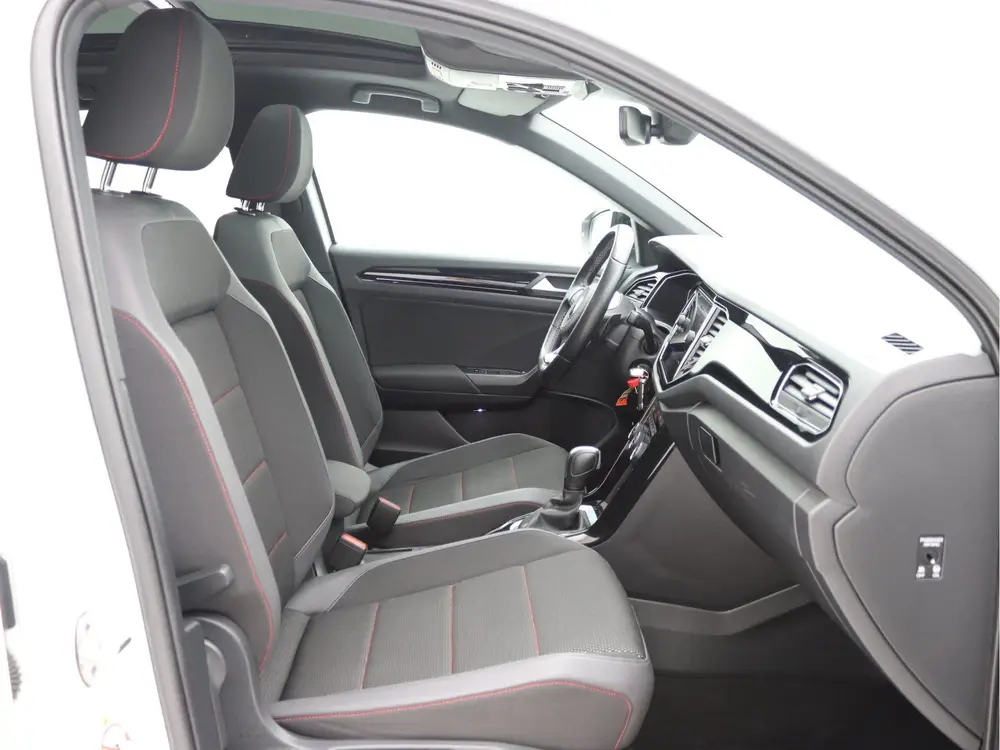 Volkswagen T-Roc 1.5 TSI Sport Pano, Trekhaak, Camera, Stoel uit 2021, foto 11