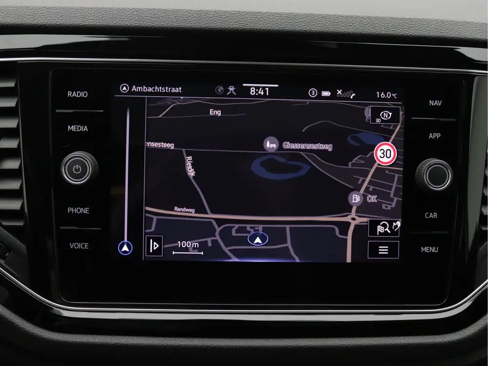 Volkswagen T-Roc 1.5 TSI Sport Pano, Trekhaak, Camera, Stoel uit 2021, foto 18